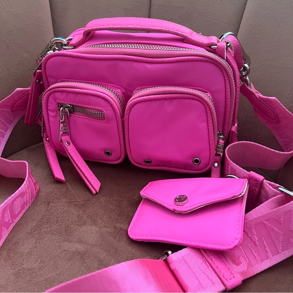 Steve Madden Handbags - Pink Steve Madden crossbody 💗